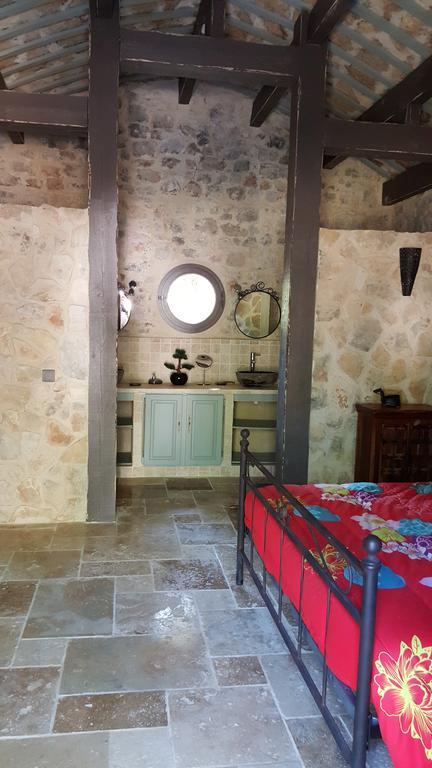 Le Donjon Des Combes Et Son Spa Fayence Pokój zdjęcie