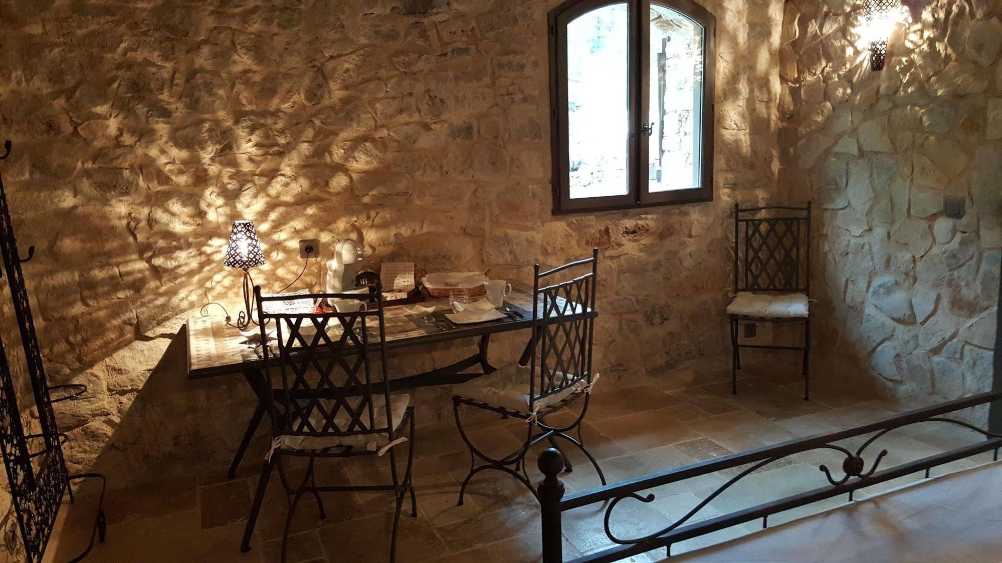 Le Donjon Des Combes Et Son Spa Fayence Zewnętrze zdjęcie