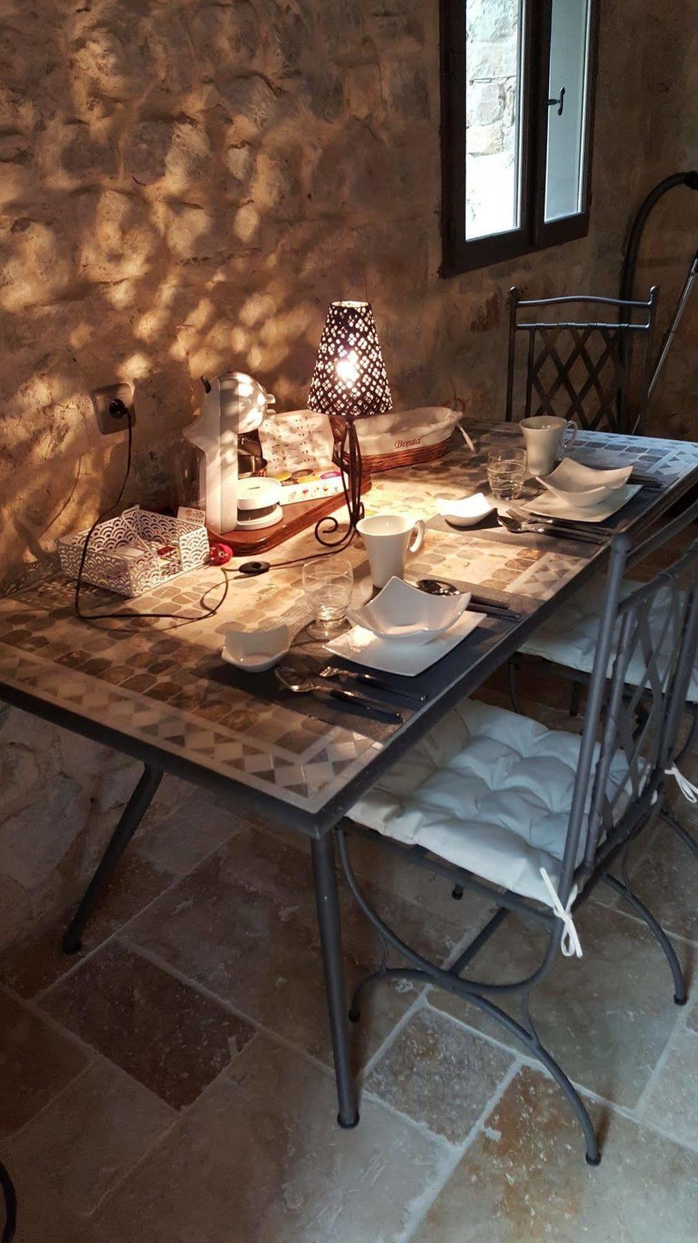 Le Donjon Des Combes Et Son Spa Fayence Zewnętrze zdjęcie